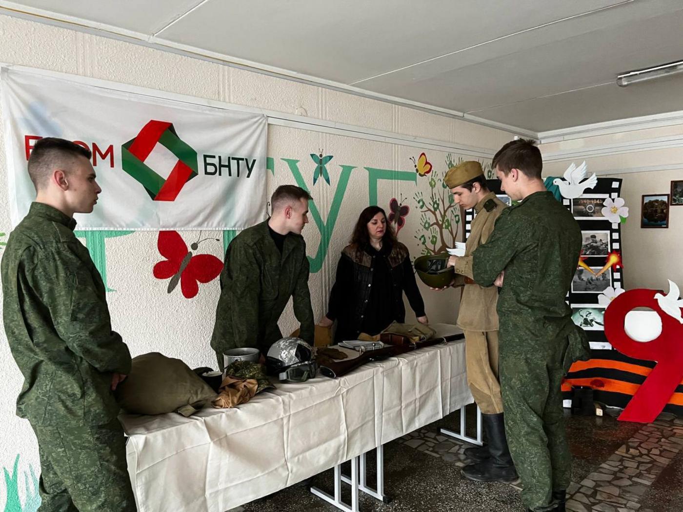 Выставка, посвященная Дню Победы